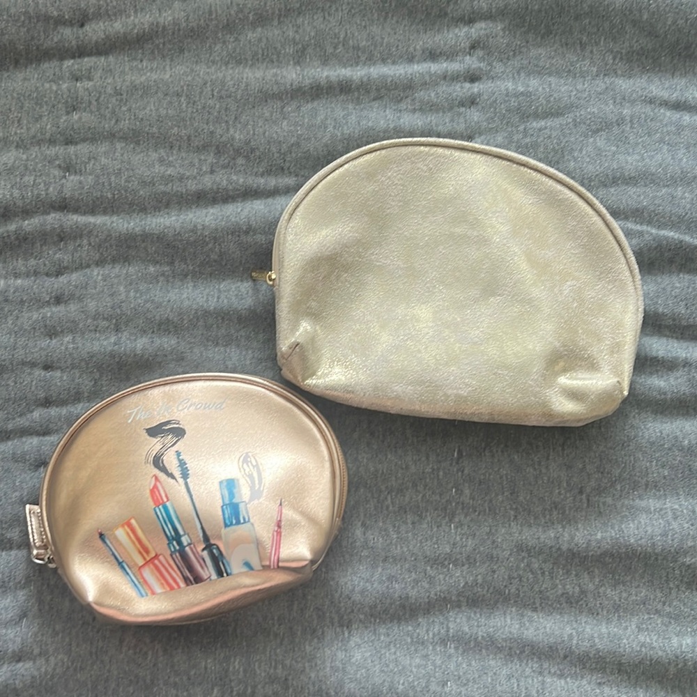 New! Set of two cosmetic bags.